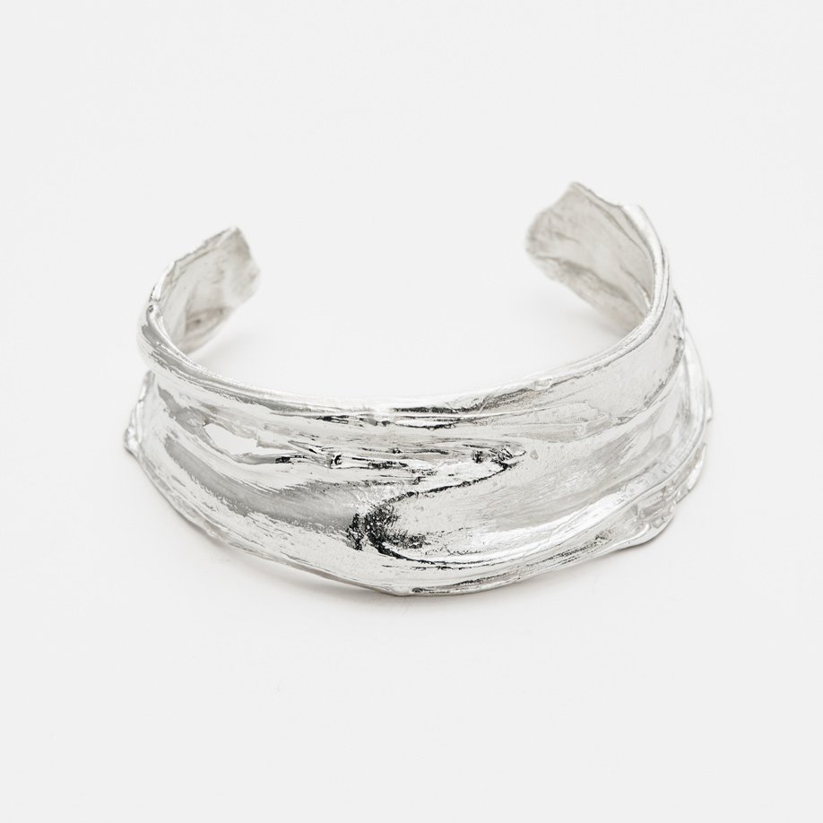 How exprected to clean silver jewlery with aluminum foil